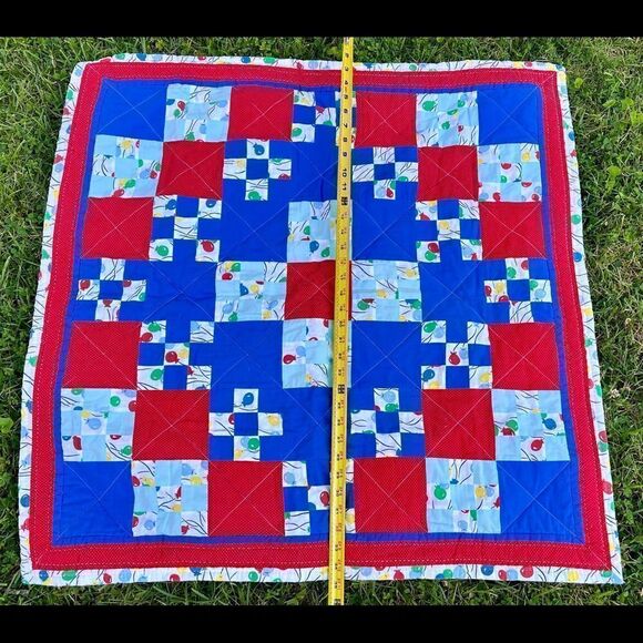 Vintage Homemade Baby Quilt Blanket Balloons Patchwork Red Blue Cotton Blanket - Picture 4 of 8